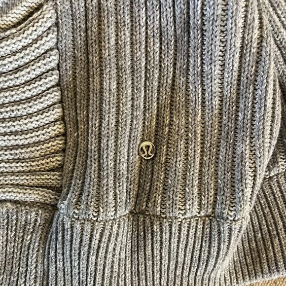 Lululemon Woman's Gray Embrace Knit Hoodie Jacket Sz Med - Picture 5 of 10